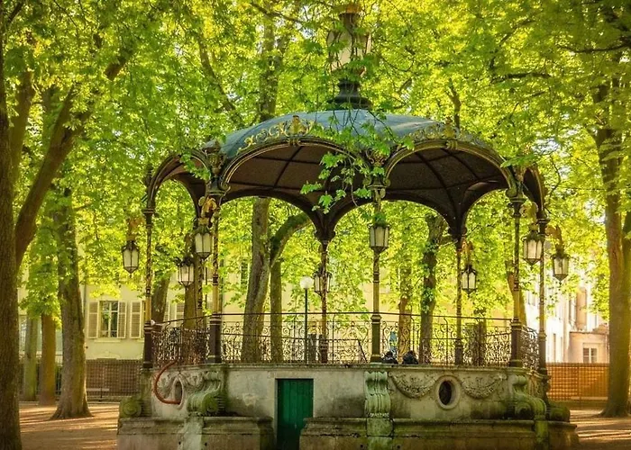 Appartement Rénové Et Cosy Idéalement Situé *