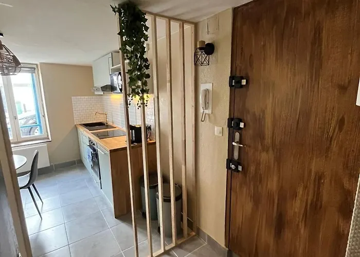 Rénové Et Cosy Idéalement Situé